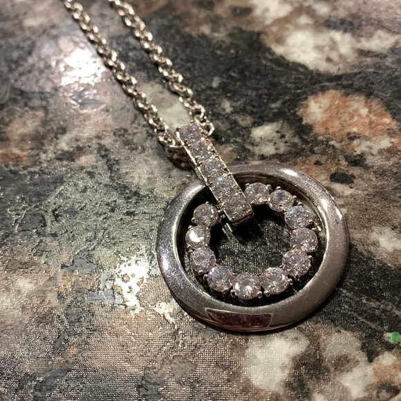 Sparkly double circle necklace - Picture 2 of 6